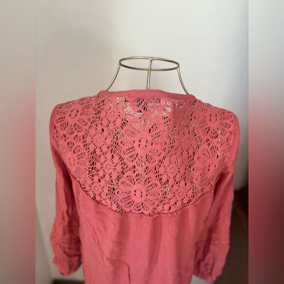 American Eagle lace detail button down top size XS 82% cotton - Picture 10 of 12